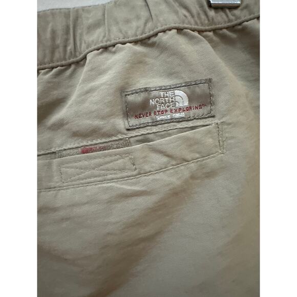 North Face Women’s XL Cargo Shorts Hiking Camping Fishing Outdoor Nylon Tan - Picture 5 of 6